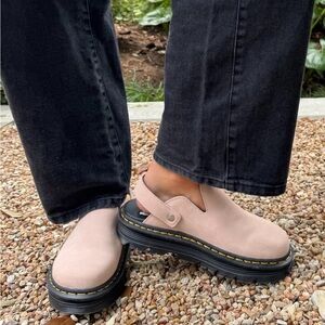 🖤Size 8 - NWT: DR. MARTENS - Women's ZebZag Suede Mules